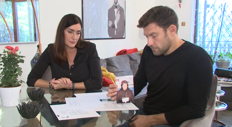 „Tolókocsiba került és gyakorlatilag nem tudott már járni, annyira legyengült” ‒Gyerekei szerint súlyos beteg édesanyjuk tüdőgyulladást és rühöt kapott az idősotthonban ‒ videó