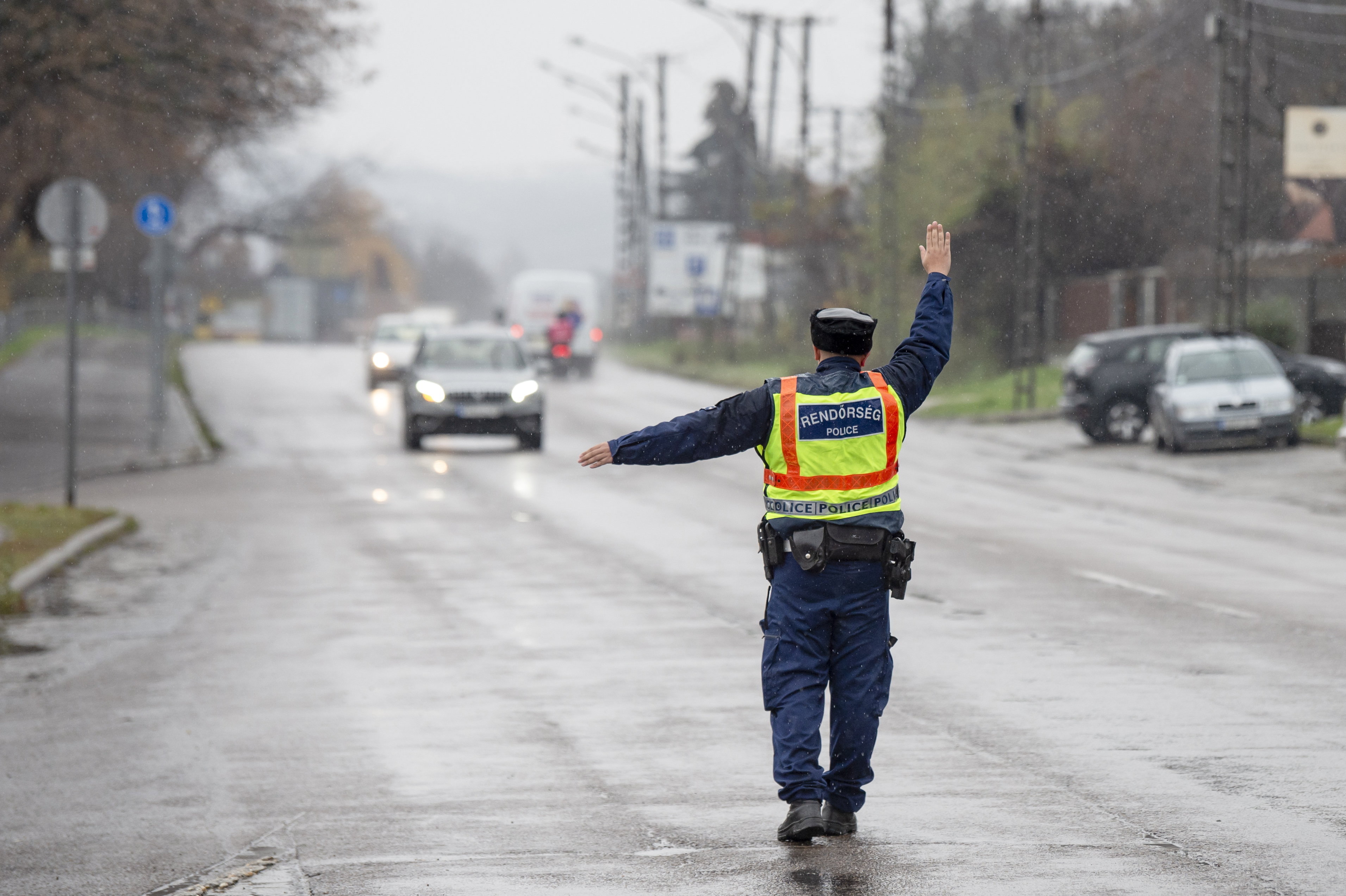 Miért nem tudjuk letenni az üveget? Több mint 120 ittas sofőrt kapcsolt le a rendőrség Budapesten