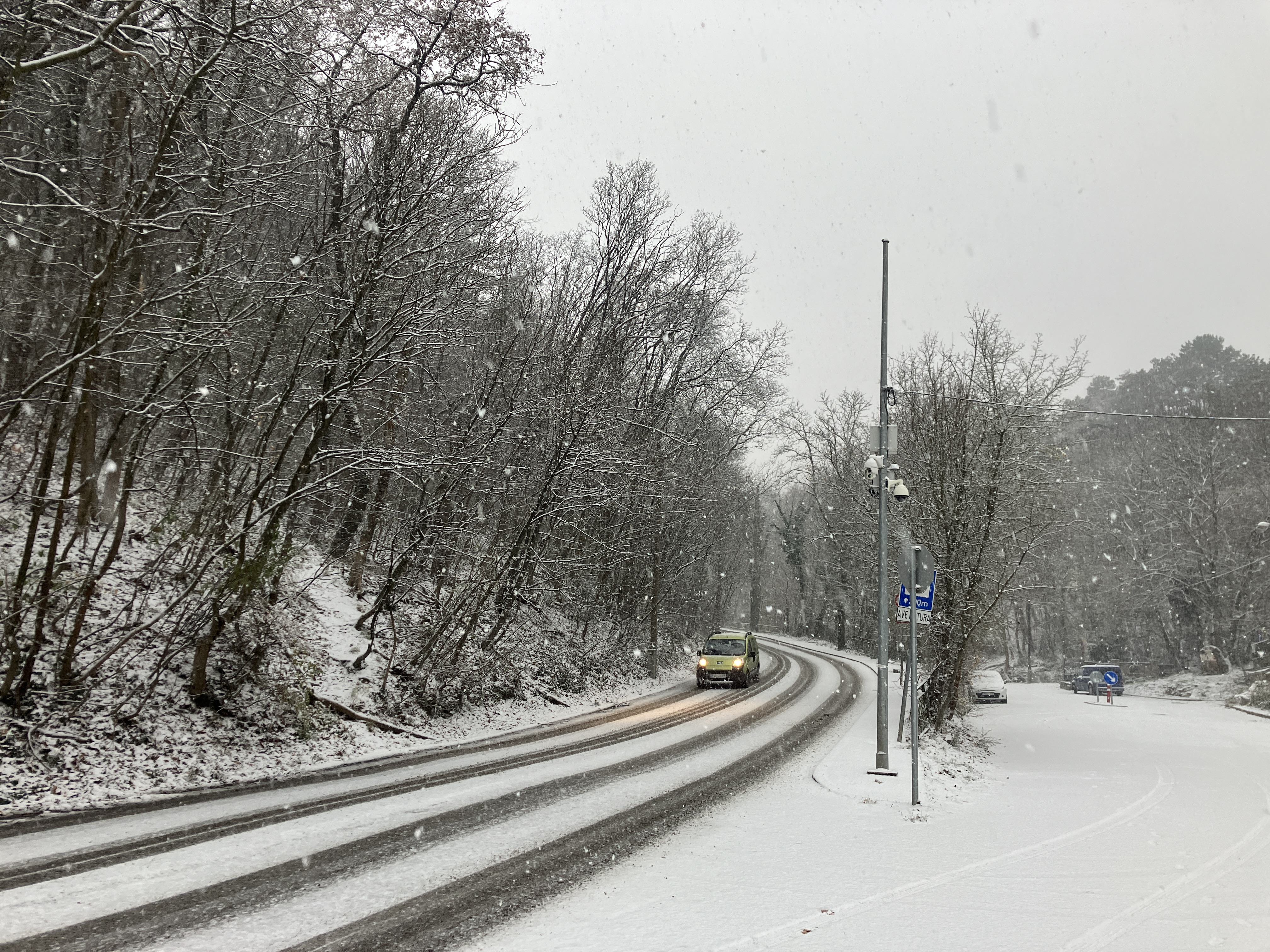 Kiadták a narancs riasztást Budapestre: jön az életveszélyes ónos eső