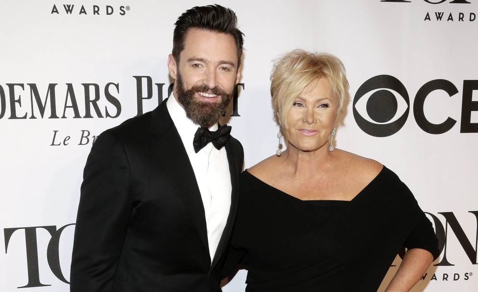 Hugh Jackman z żoną Deborrą-Lee Furness na gali Tony Awards – 9 czerwca 2014