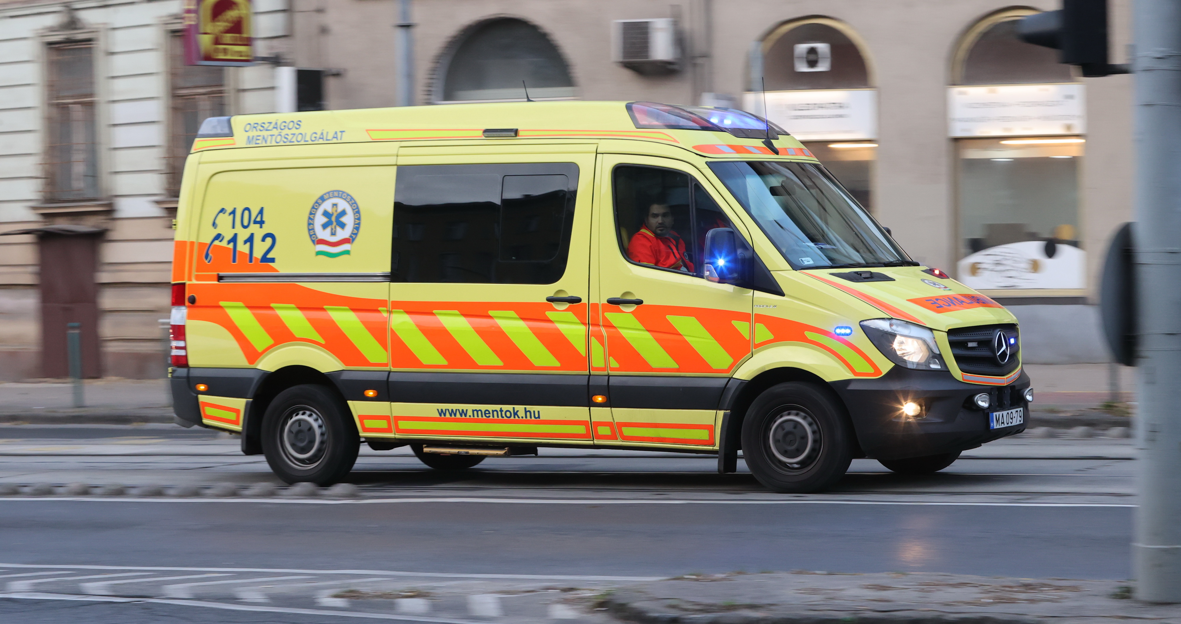 Szabadnapos mentőápoló mentett életet Győrben