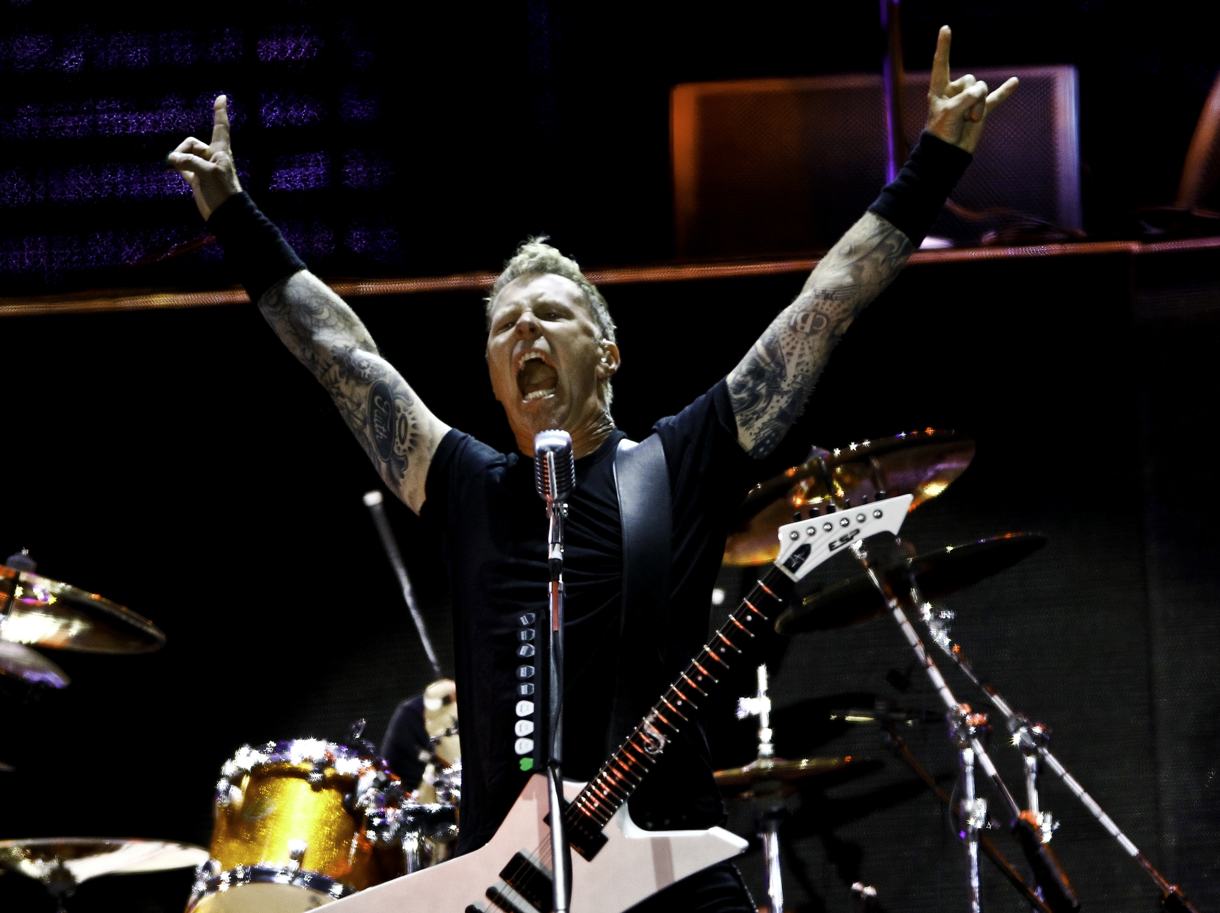 Na warszawskim lotnisku Bemowo odbyła się 4. edycja Sonisphere Festival. Impreza z muzyką heavy-metalową odbywa się też w innych europejskich krajach, m.in. w Hiszpanii, Szwajcarii i Finlandii. W Polsce zagrały Metallica, Machine Head oraz Black Label Society