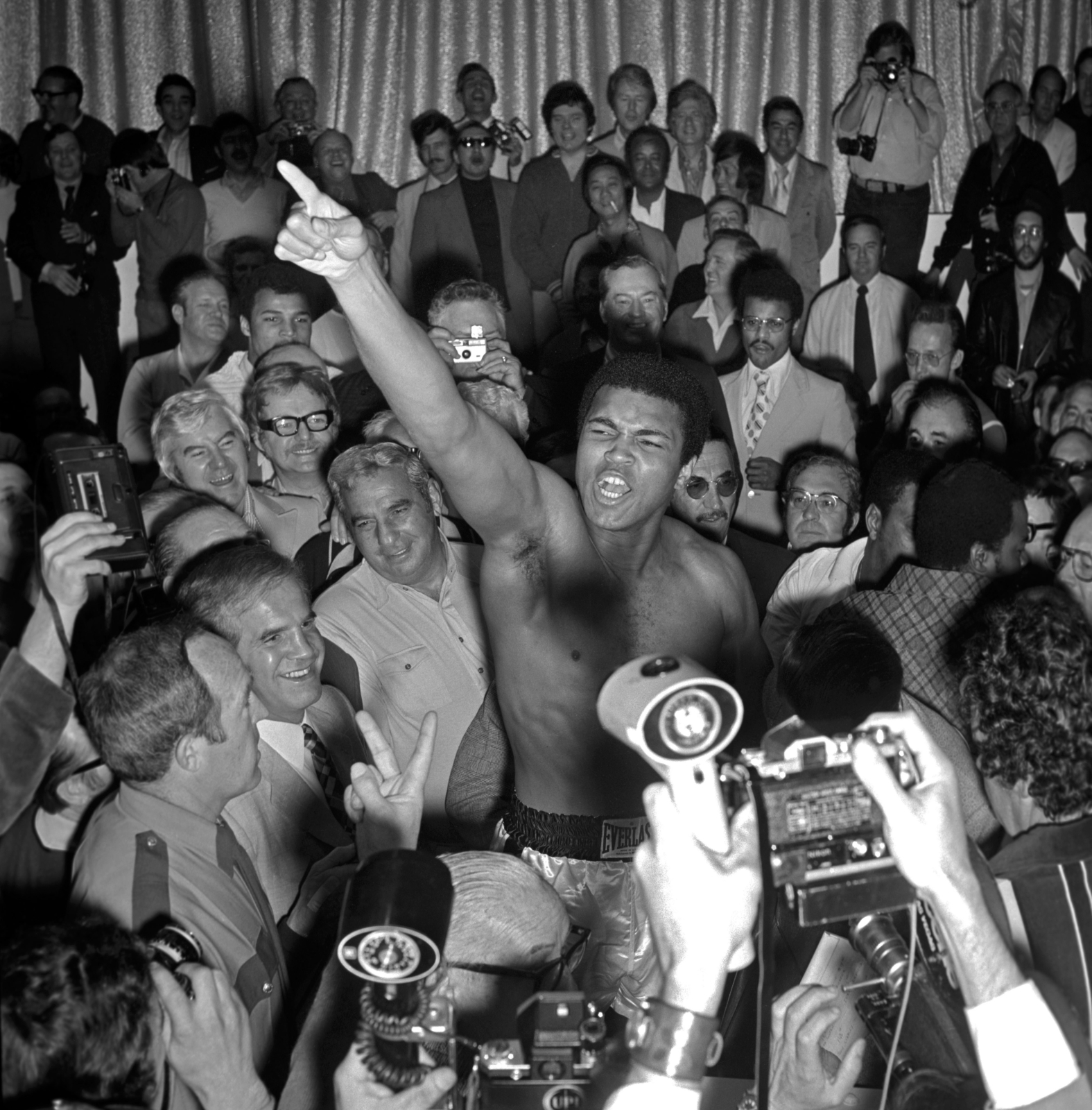 MUHAMMAD ALI NIE ŻYJE