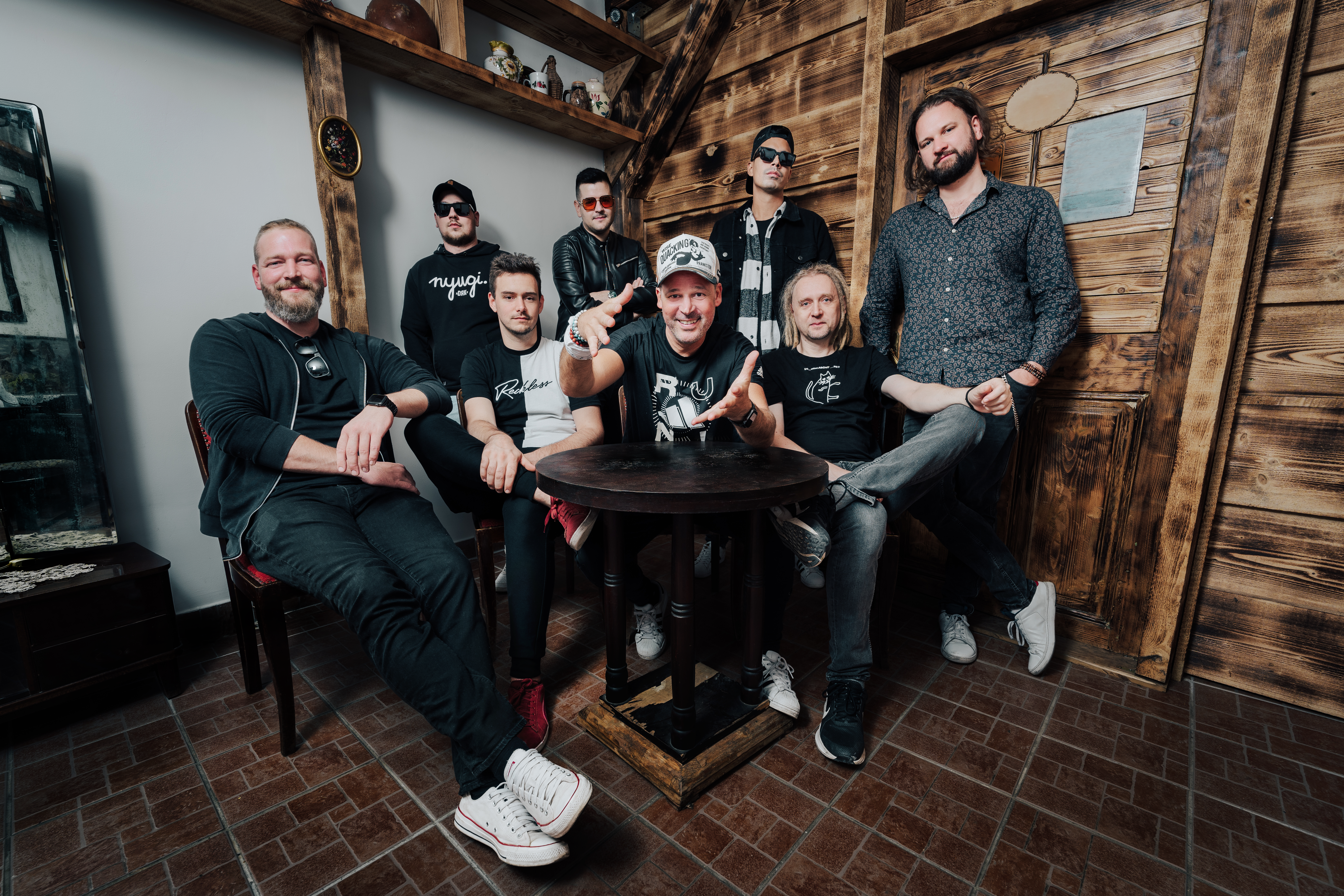 "Csodálom a fiatalokat" - Az Ocho Macho frontemberének már nemcsak jó, hanem „Tökéletes”