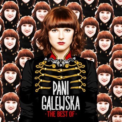 Doskonała stylizacja jest właśnie tym czymś, co łączy Aleksandrę Galewską z Florence Welch. Muzycznie Polka jest bardziej stonowana, ale równie mocno przykuwa i intryguje