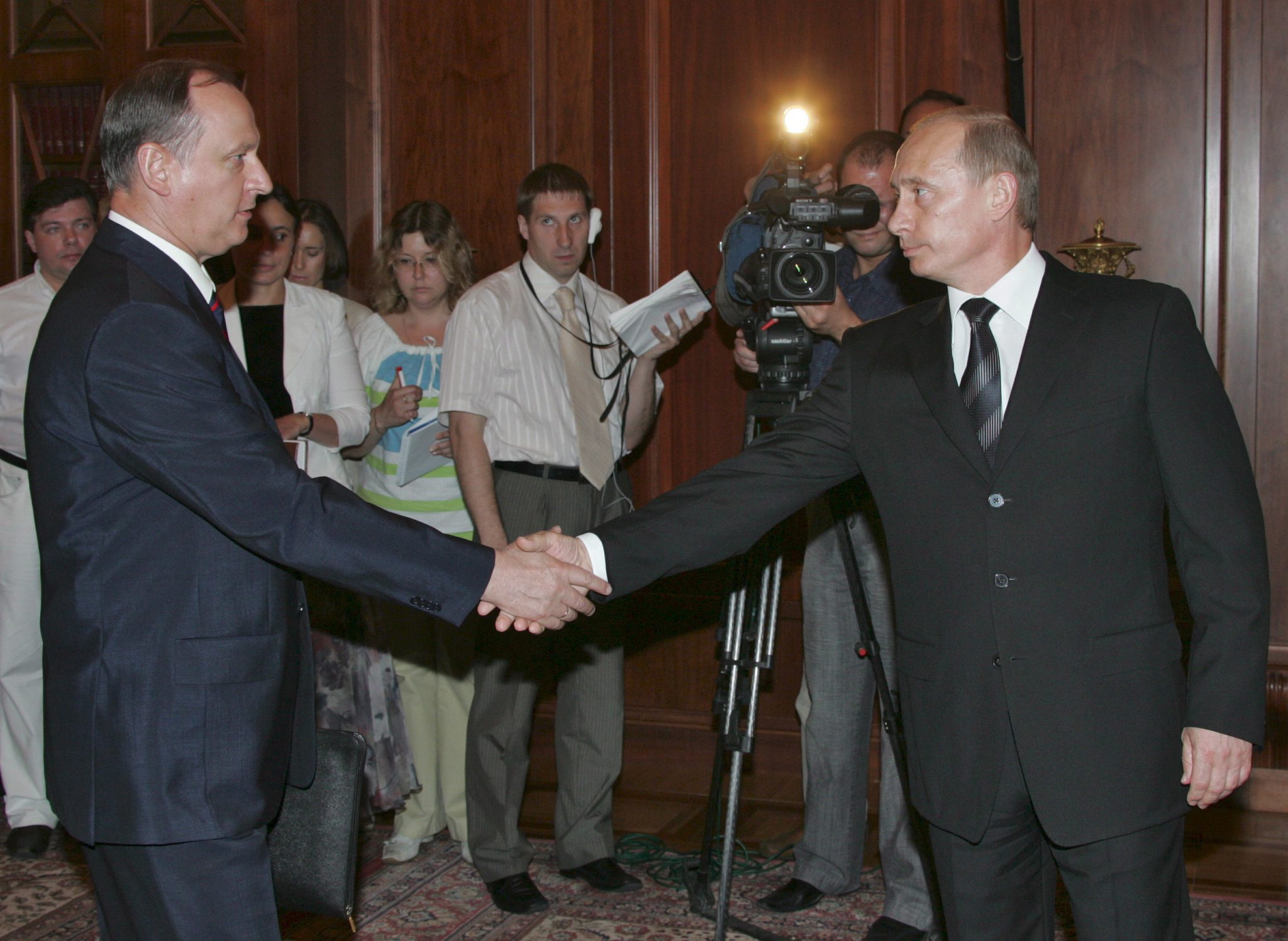Prezydent Rosji Władimir Putin (P) i szef rosyjskiej Federalnej Służby Bezpieczeństwa Nikołaj Patruszew