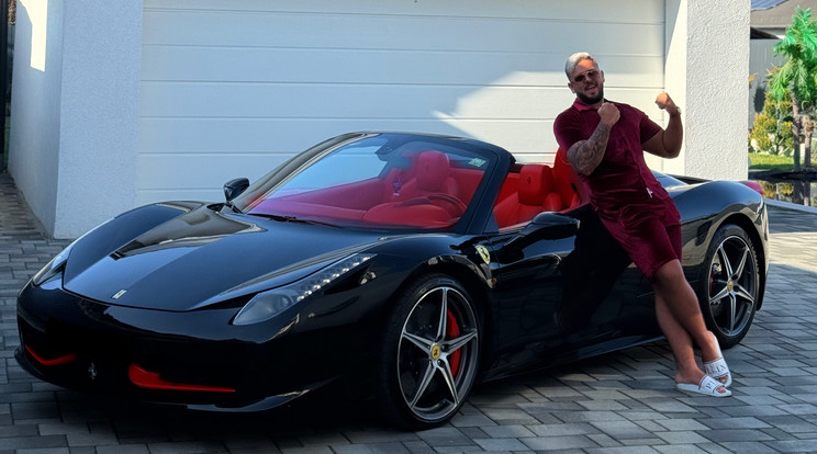 Kitört a luxusautó botrány a TV2 kőgazdag sztárjai közt: "Ha meglátom az arany színű Ferrarit, a körmeimmel fogom róla lekaparni azt a fóliát..."