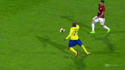 Arka - Wisła K. (2:1): Były piękne gole, jest i cudowna asysta! Piesio jak Iniesta, Sambea wyprowadza zespół na prowadzenie
