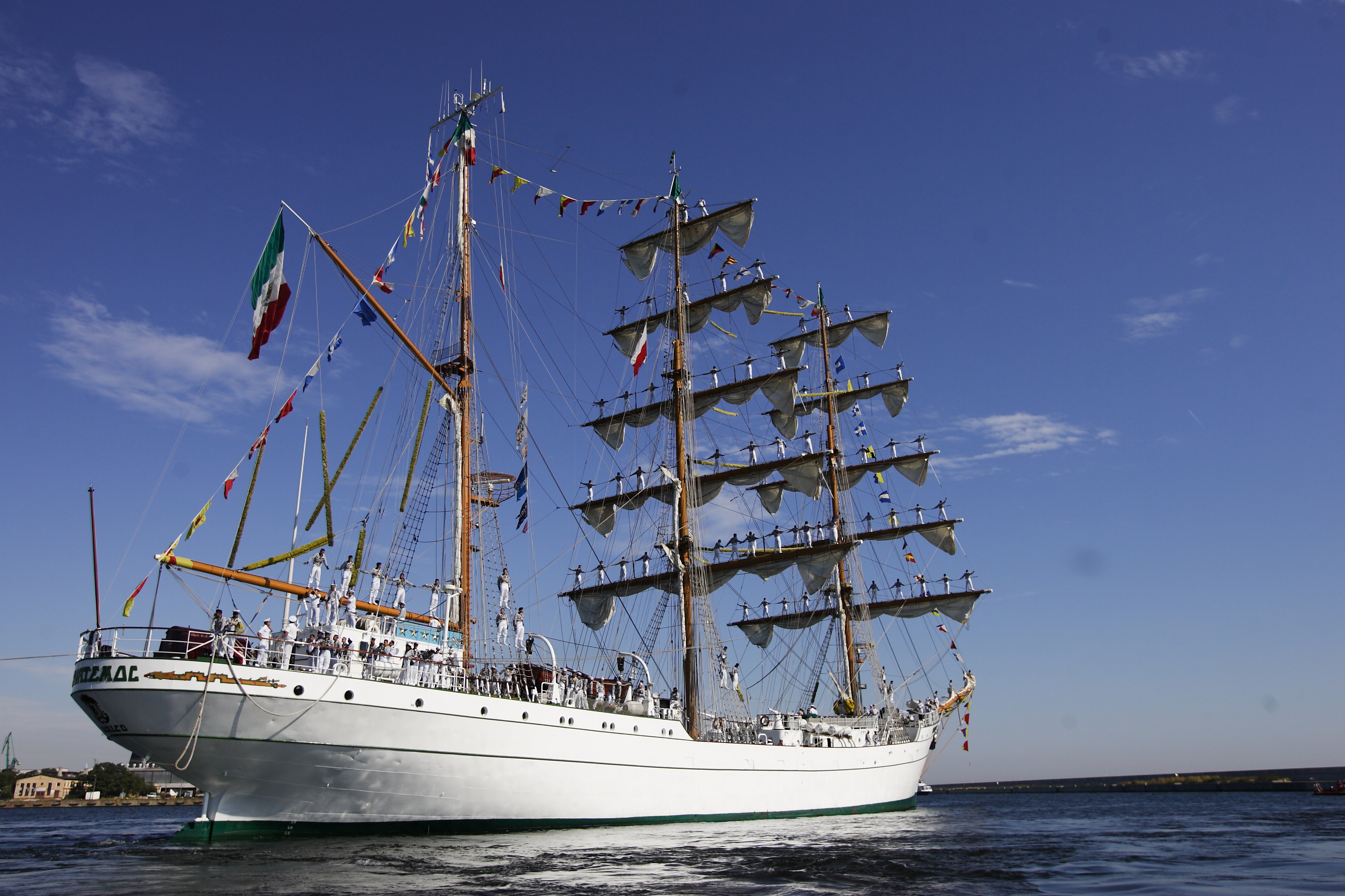 Żaglowiec ARM Cuahtemoc zawinął do portu w Gdyni