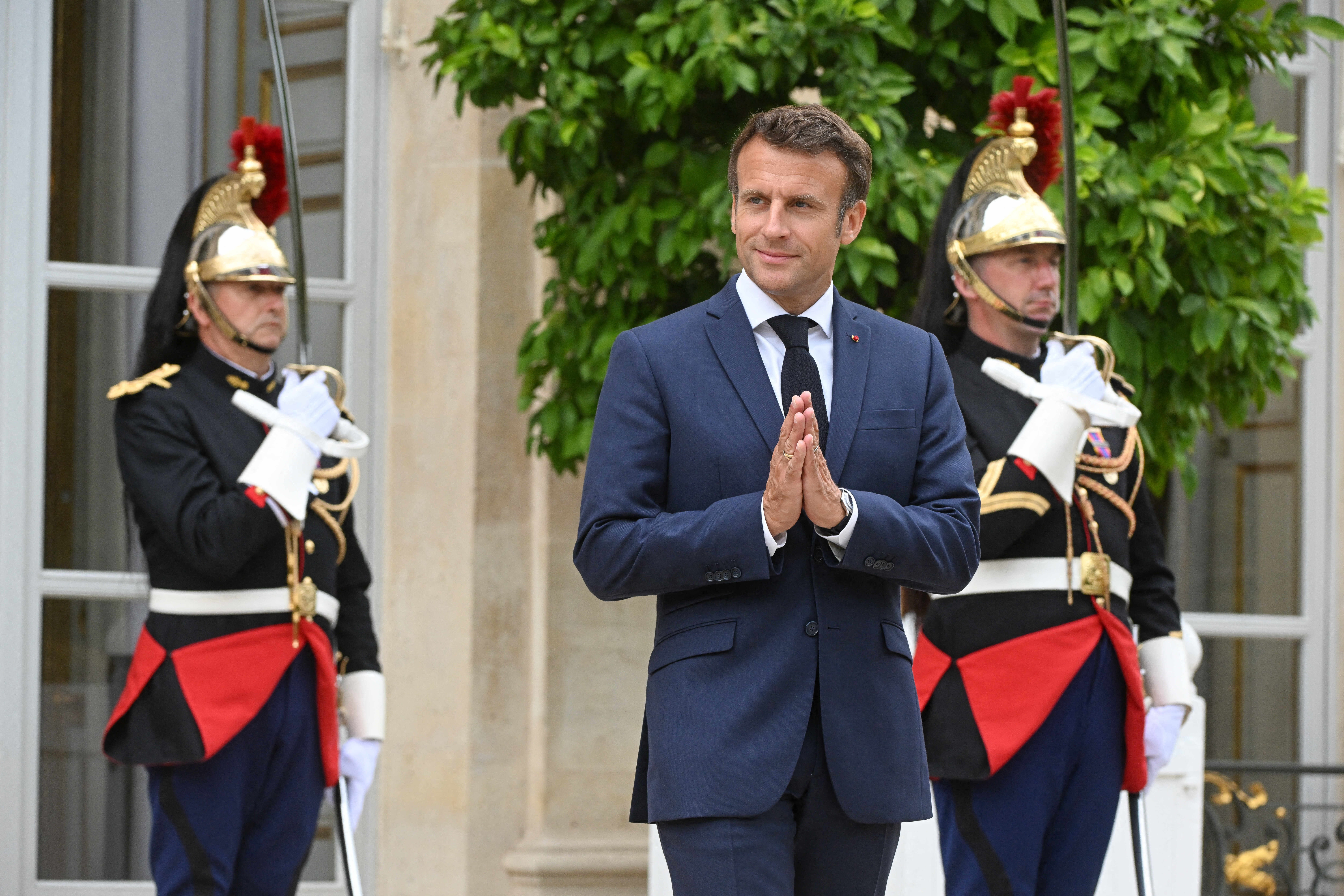 Macron üzent Izraelnek: hagyják abba a civilek bombázását