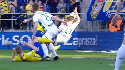 Arka - Lechia (1:0): Co za początek Arki! 4. minuta i już rzut karny! Strzelcem gola Szwoch