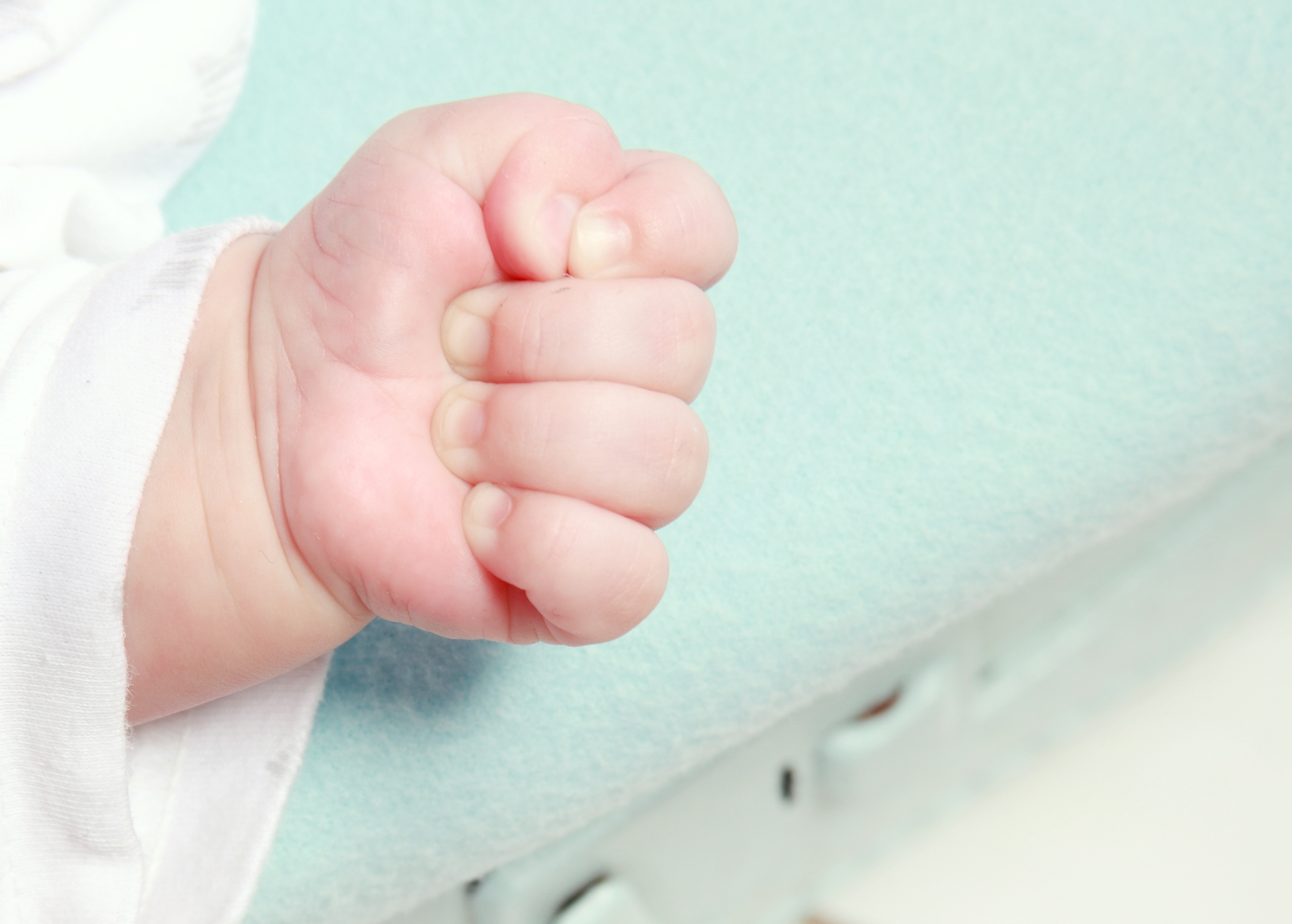 Már nem volt idő kórházba menni – Saját otthonában szült egy mátyásföldi anya