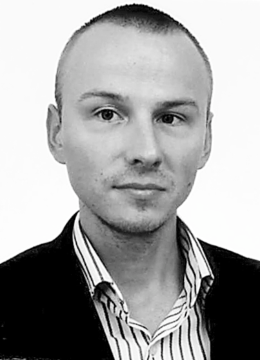 Łukasz Jaskuła: politolog, autor kilkunastu publikacji z zakresu bezpieczeństwa międzynarodowego i stosunków międzynarodowych. Zajmuje się głównie problematyką broni nuklearnej