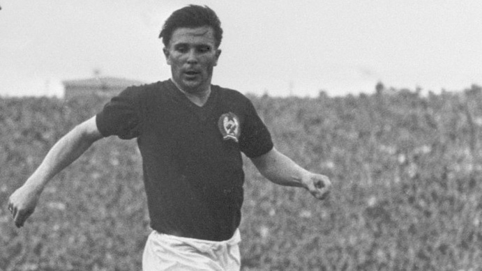 Évtizedek után került elő az eltűntnek hitt Puskás Öcsi-ereklye