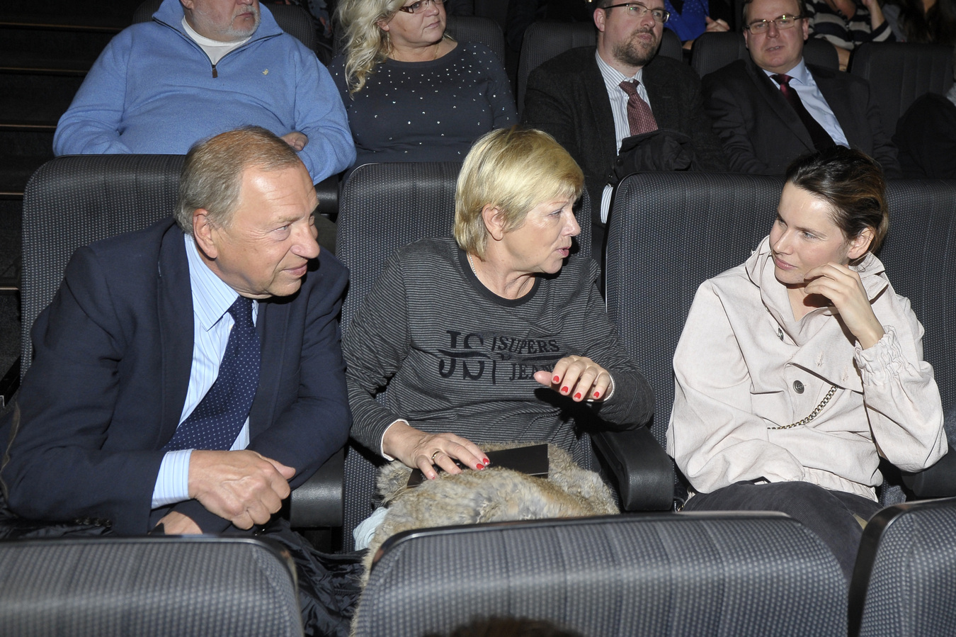 Jerzy, Barbara i Samanta Stuhrowie na premierze