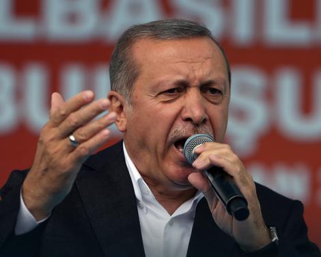 Izdajnici će platiti visoku cenu: Erdogan