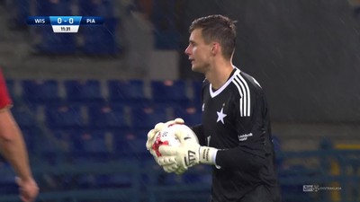 Wisła K. - Piast (0:0): Vranjes wziął sprawy w swoje ręce. Mocny strzał pomocnika gości