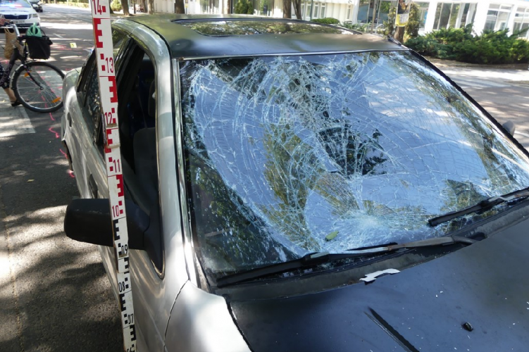 Részeg férfi gázolt el egy nőt Hajdúszoboszlón: a gyalogos maradandó fogyatékosságot szenvedett