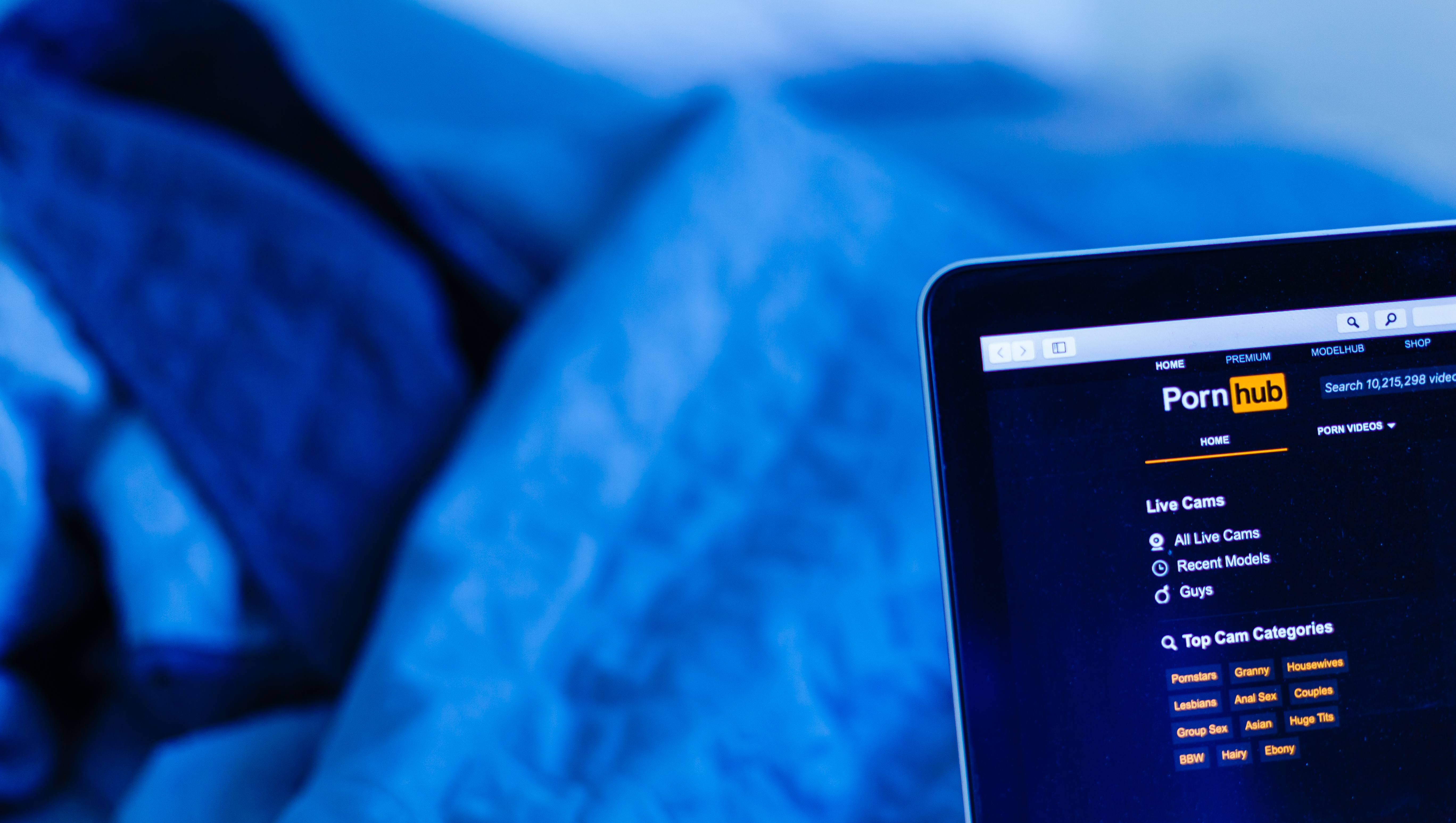 Egy komplett államot tiltott ki a világ legnépszerűbb pornóoldala – de ki mer szót emelni ellene?