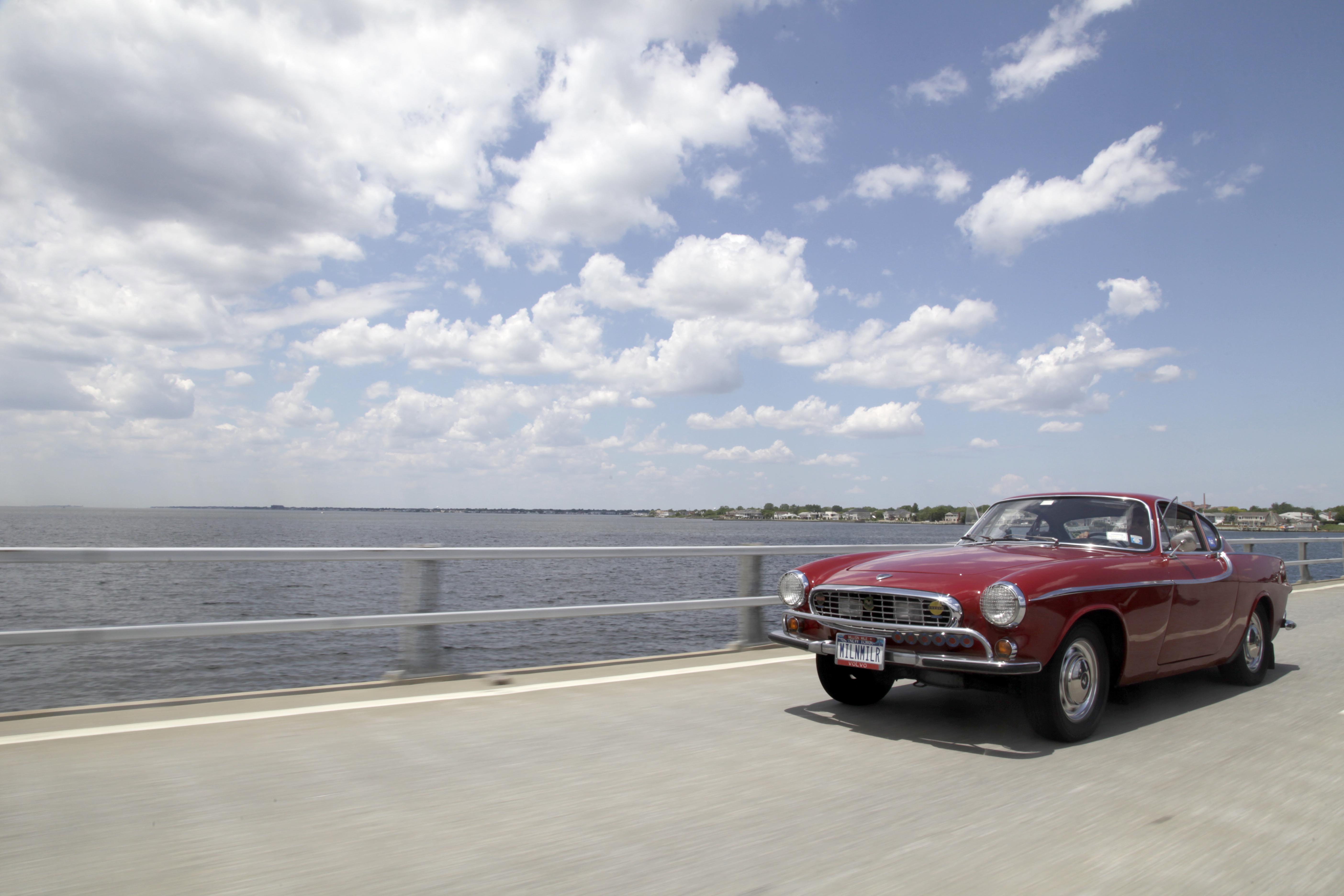 Volvo P1800