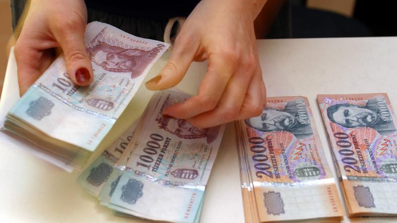 Itt vannak a számok: ennyi pénz van a magyarok nyugdíjpénztári számláján