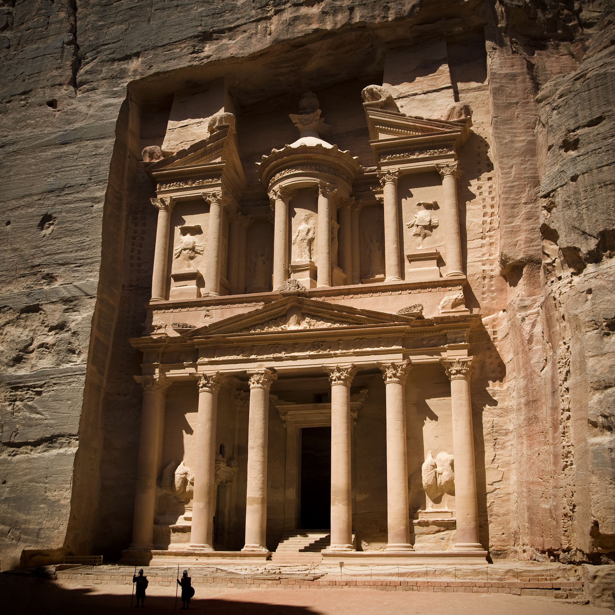 4. Petra, Jordania