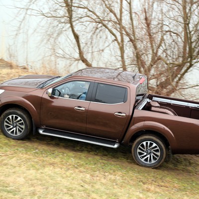 Nissan Navara 2.3 dCi 160 N-Connecta - mocy mu wystarczy
