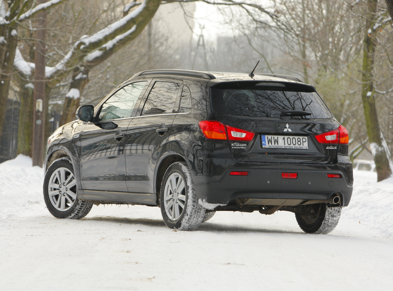 Sprawdzamy czy Mitsubishi ASX jest na tyle atrakcyjną propozycją, aby stworzyć realne zagrożenie dla już leciwego ale wciąż popularnego Qashqaia.