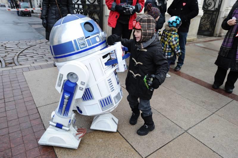 Wośp warszawa robot R2D2