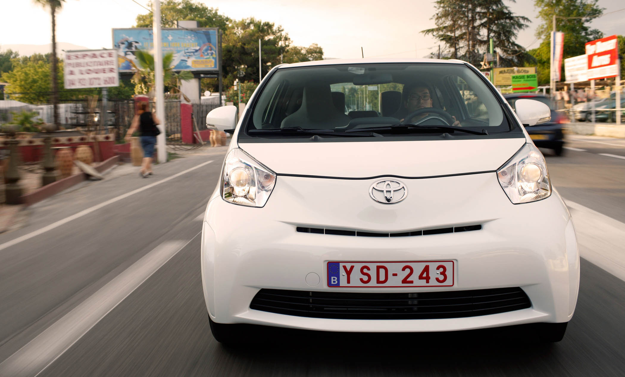 Jednolitrowa, trzycylindrowa benzynówka (68 KM) powinna średnio spalać 3,9 l/100 km