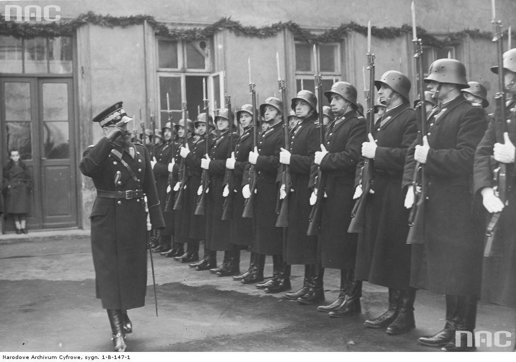 PRZEDWOJENNI POLSCY POLICJANCI