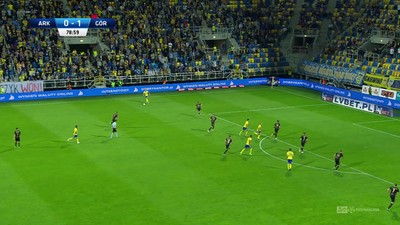 Arka - Górnik Z. (0:1): Gospodarze "poczuli krew", grając 11 na 10. Siemaszko groźnie strzelał głową, Loska świetnie broni!
