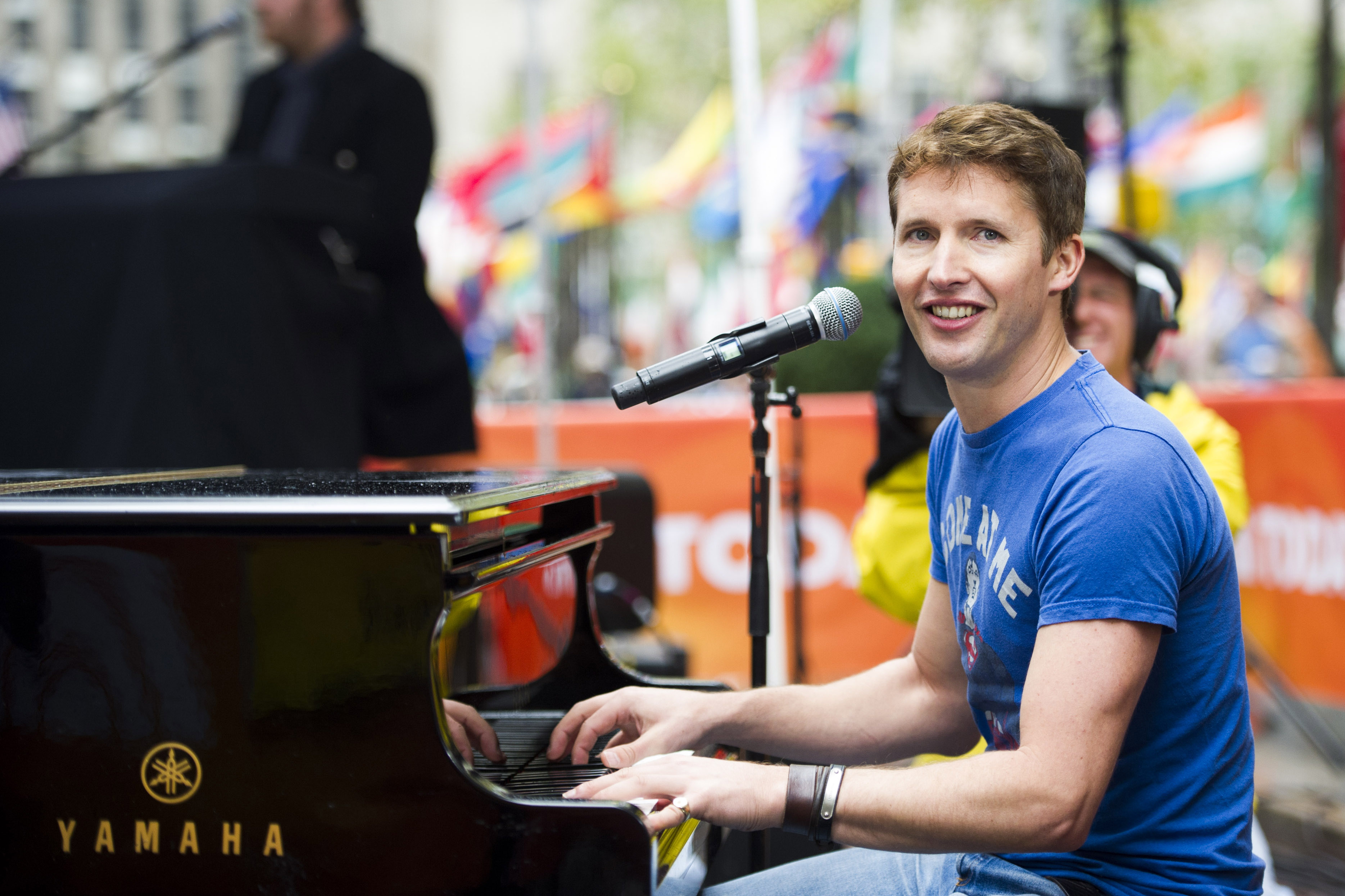James Blunt podczas koncertu w show NBC