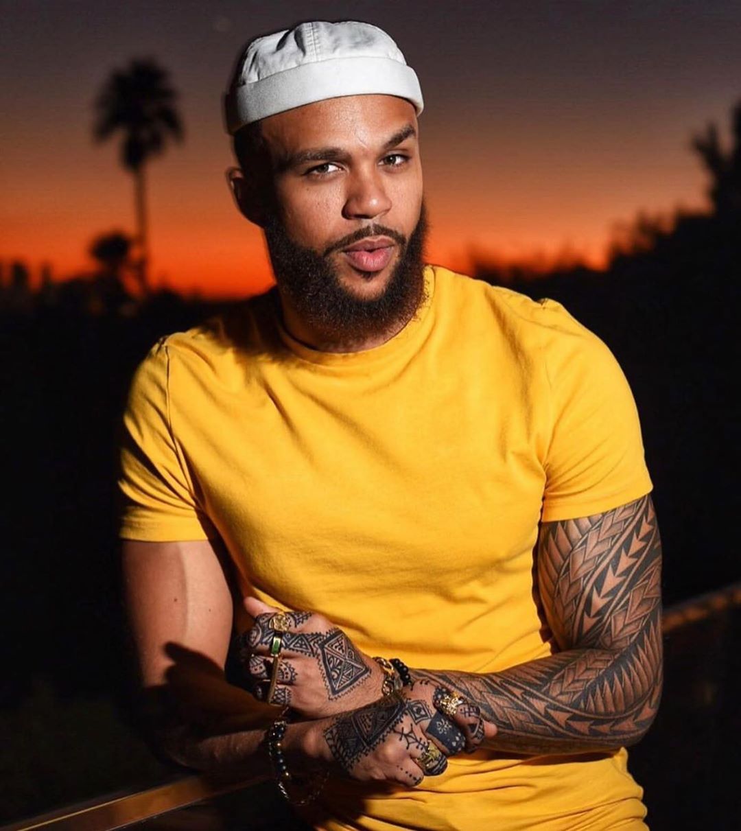  Jidenna is a Nigerian-American rapper, singer, songwriter, and record producer. [Instagram/Jidenna]