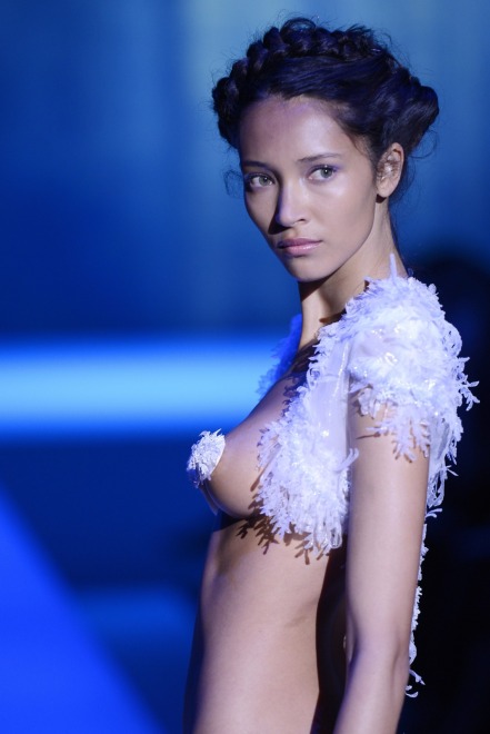 Pokaz na Paris Fashion Week Haute Couture jesień/zima 2012/2013