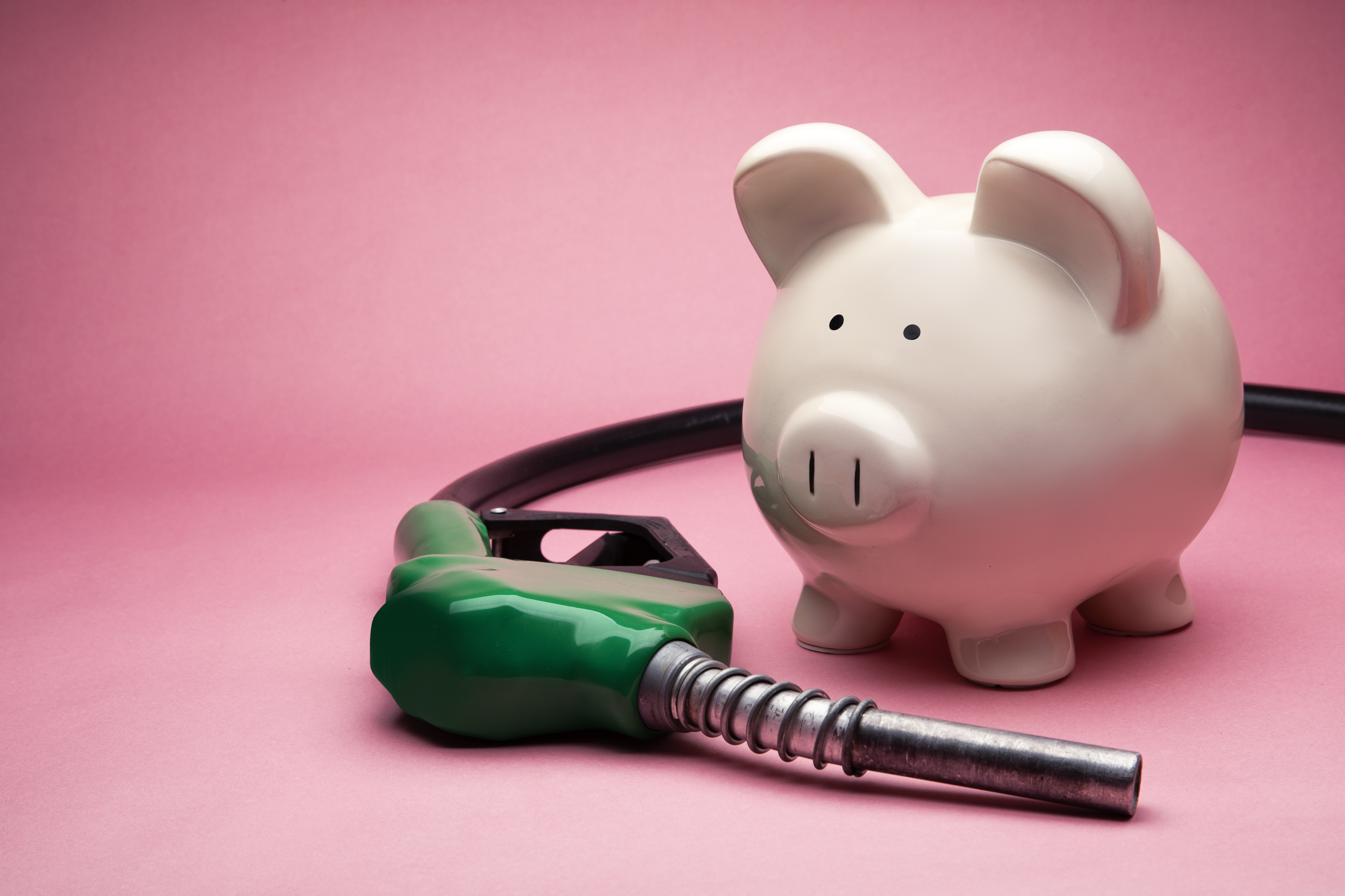 Ha fontos, mennyiért tankol: mutatjuk a top 10 legkevesebbet fogyasztó autót