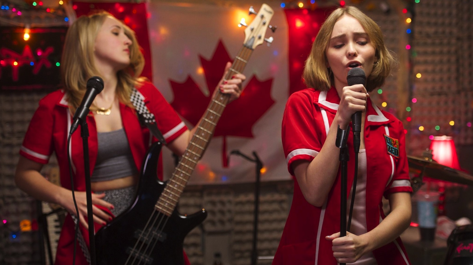 Lily-Rose Depp i Harley Quinn Smith w filmie