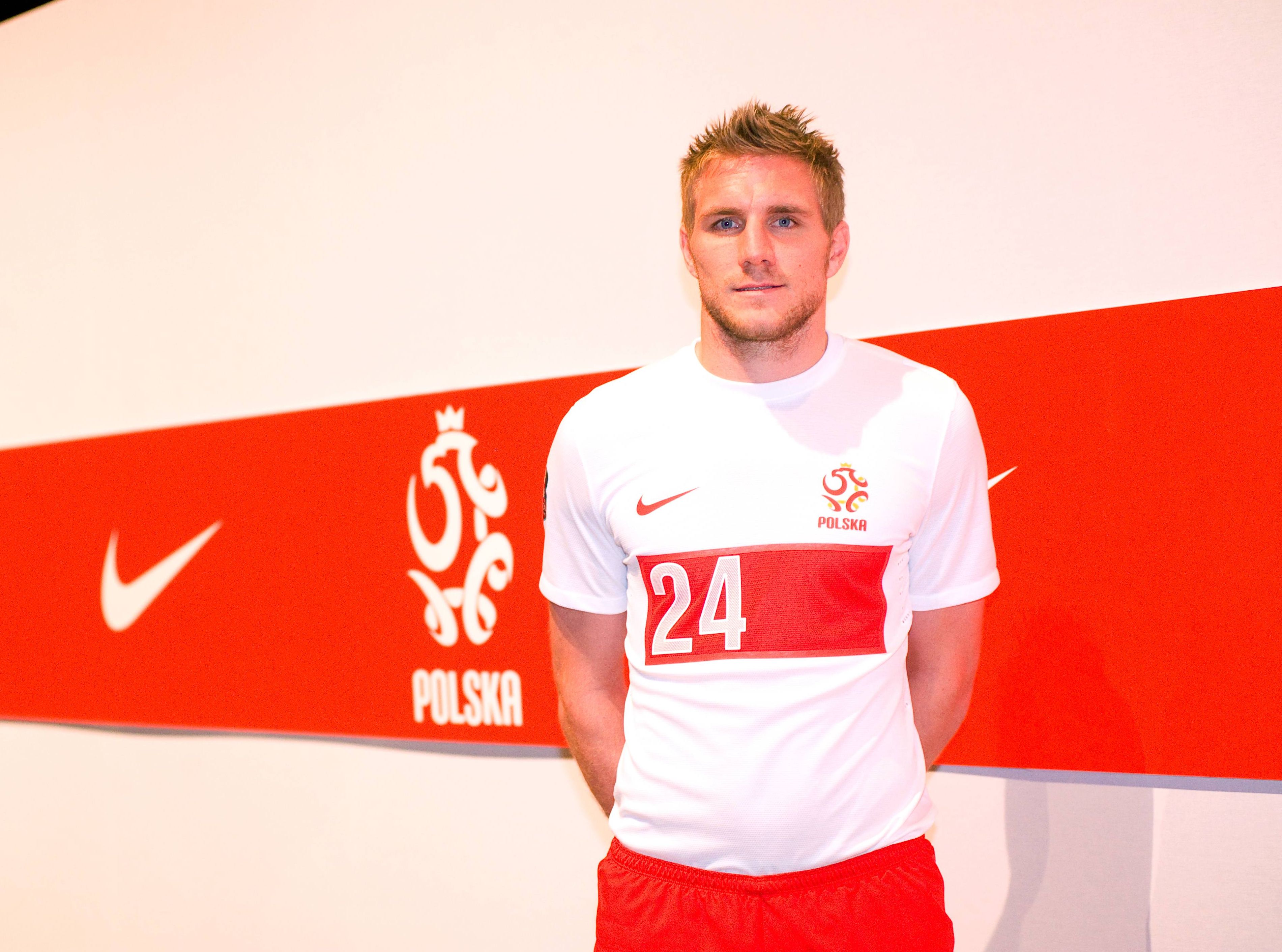 W takich strojach polscy piłkarze zagrają na Euro 2012