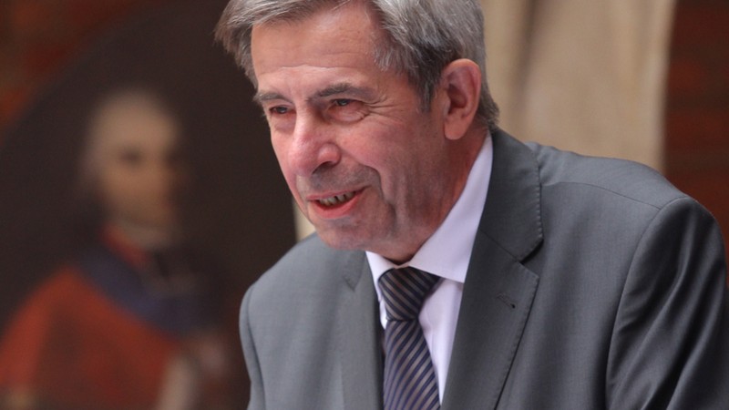 Prof. Andrzej Zoll broni demokracji. Naprawdę?