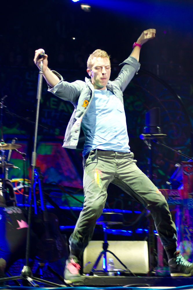Z zespołem Coldplay podróżują 62 ciężarówki, co sprawia, że