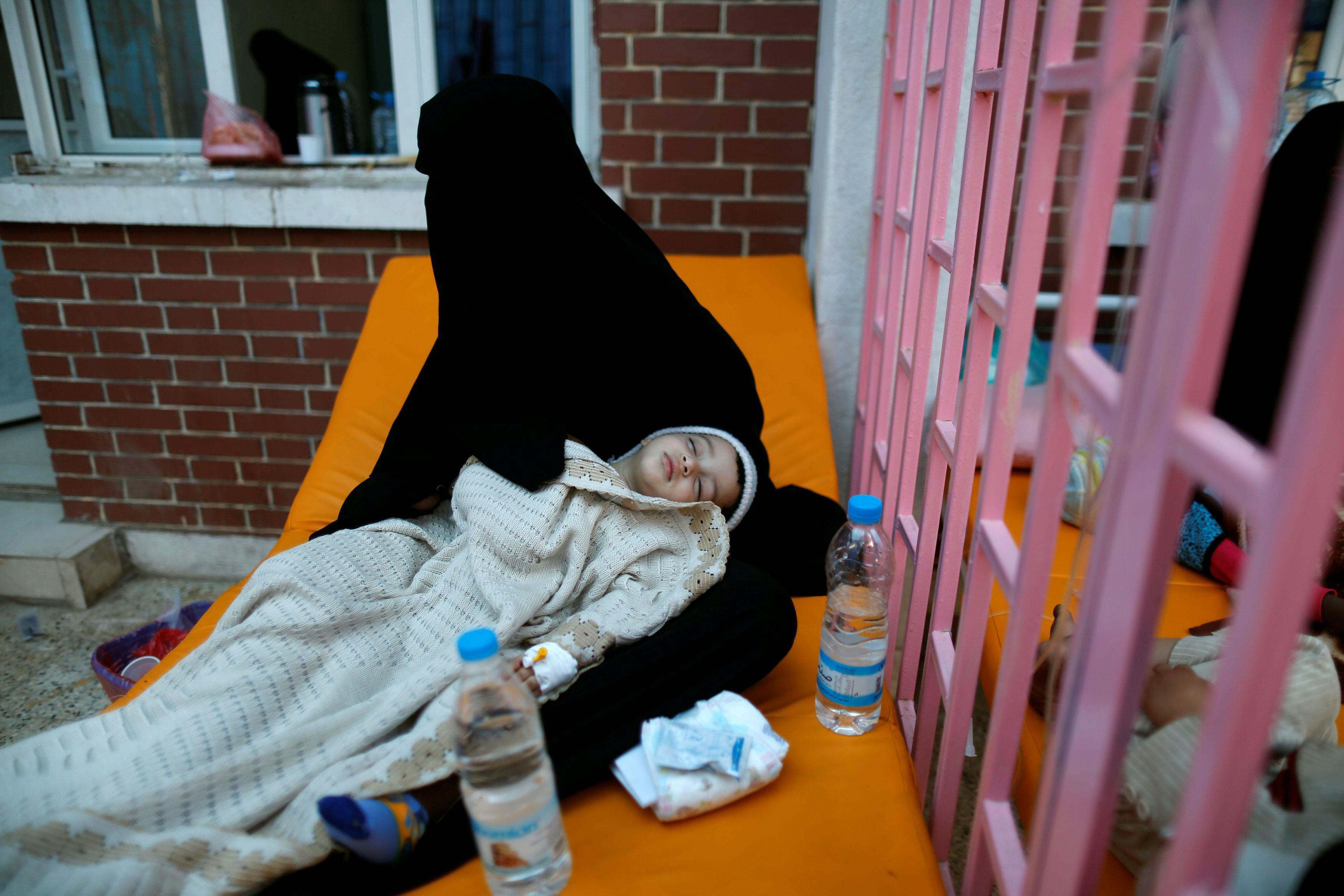 The Wider Image: Yemen's deadly cholera outbreak