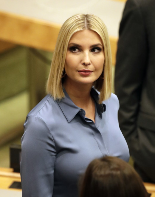 ... Nie ma też pewności co do tego, czy Ivanka była świadoma tego, co się dzieje z jej piersiami...