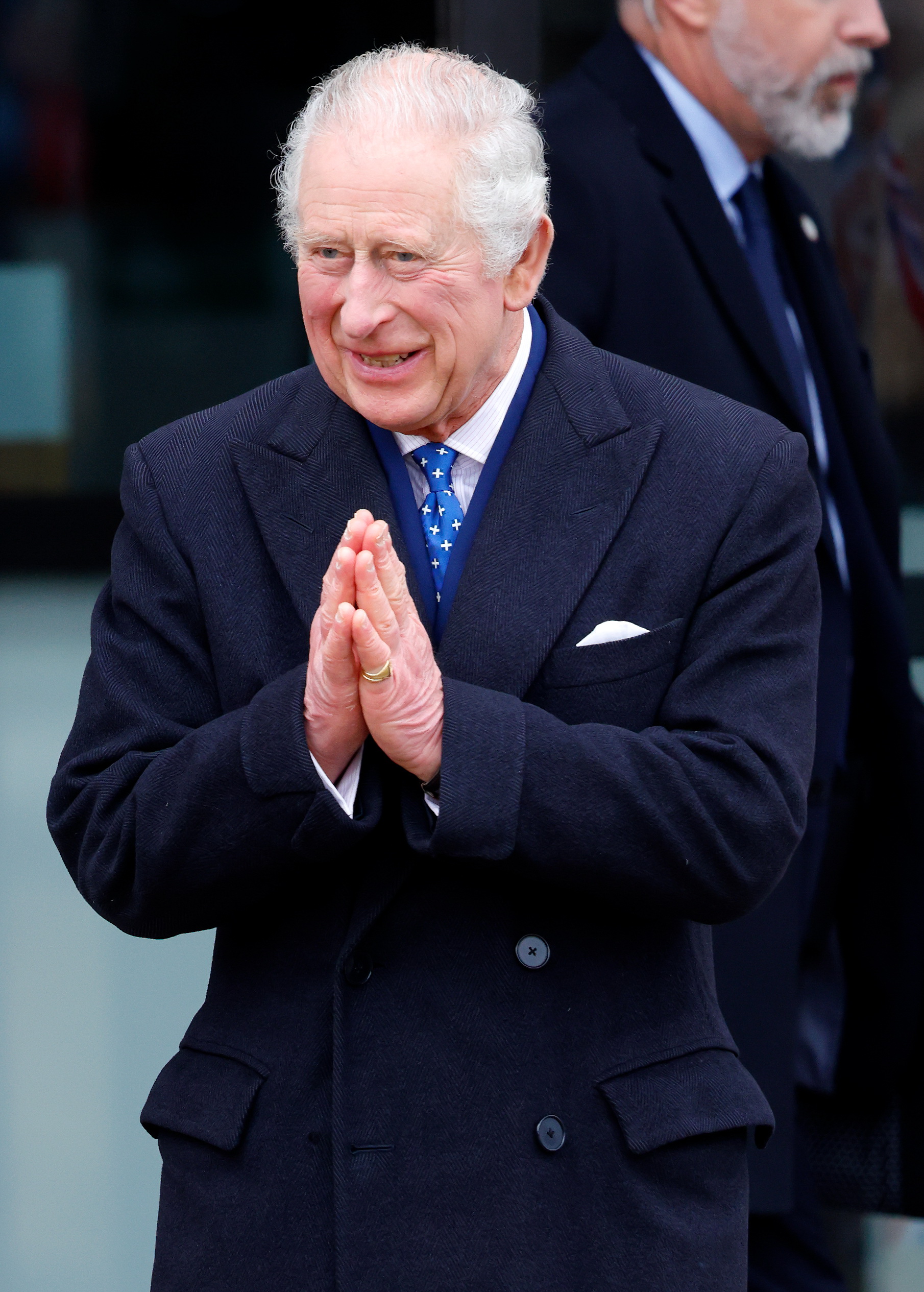 Beintettek a világsztárok III. Károlynak