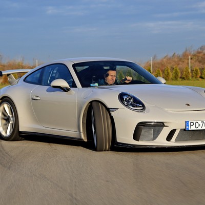 Porsche: prawie ćwierć miliona aut w 2017 r.