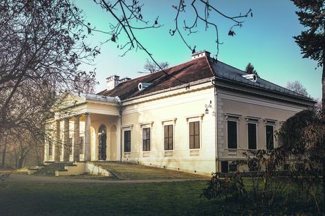 Dvorac Dunđerskih u Čelarevu