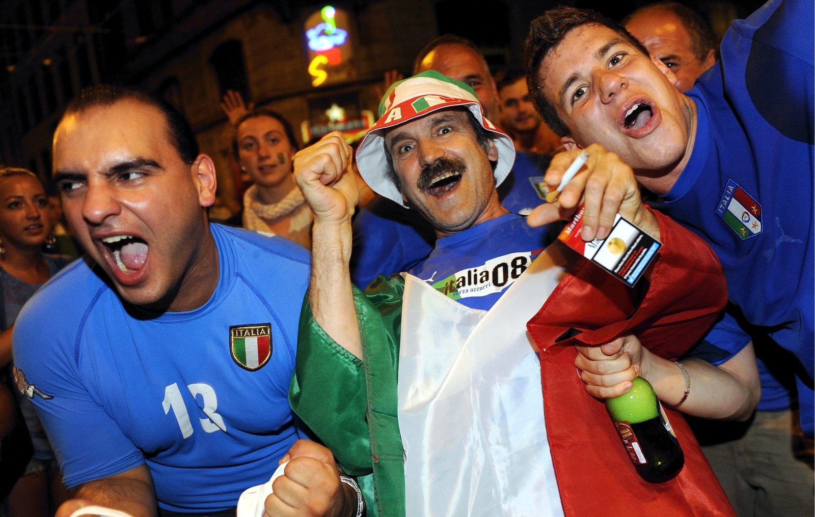 Włosi mieszkający w Zurychu świętują awans do finału Euro 2012