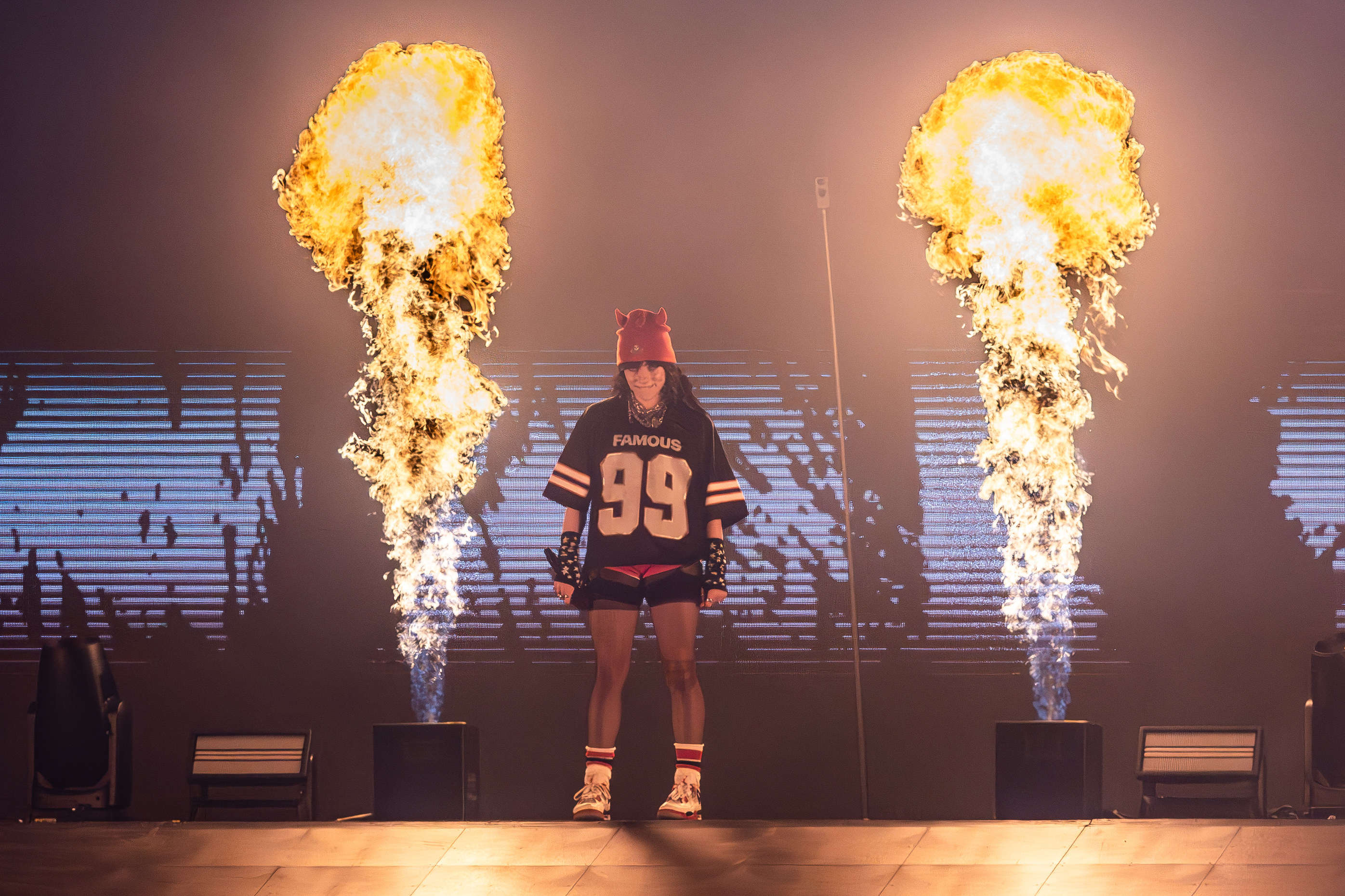Sokkolta a magyar közönséget Billie Eilish: így rázta magát a Sziget színpadán a világ legszexibb tinije - fotók