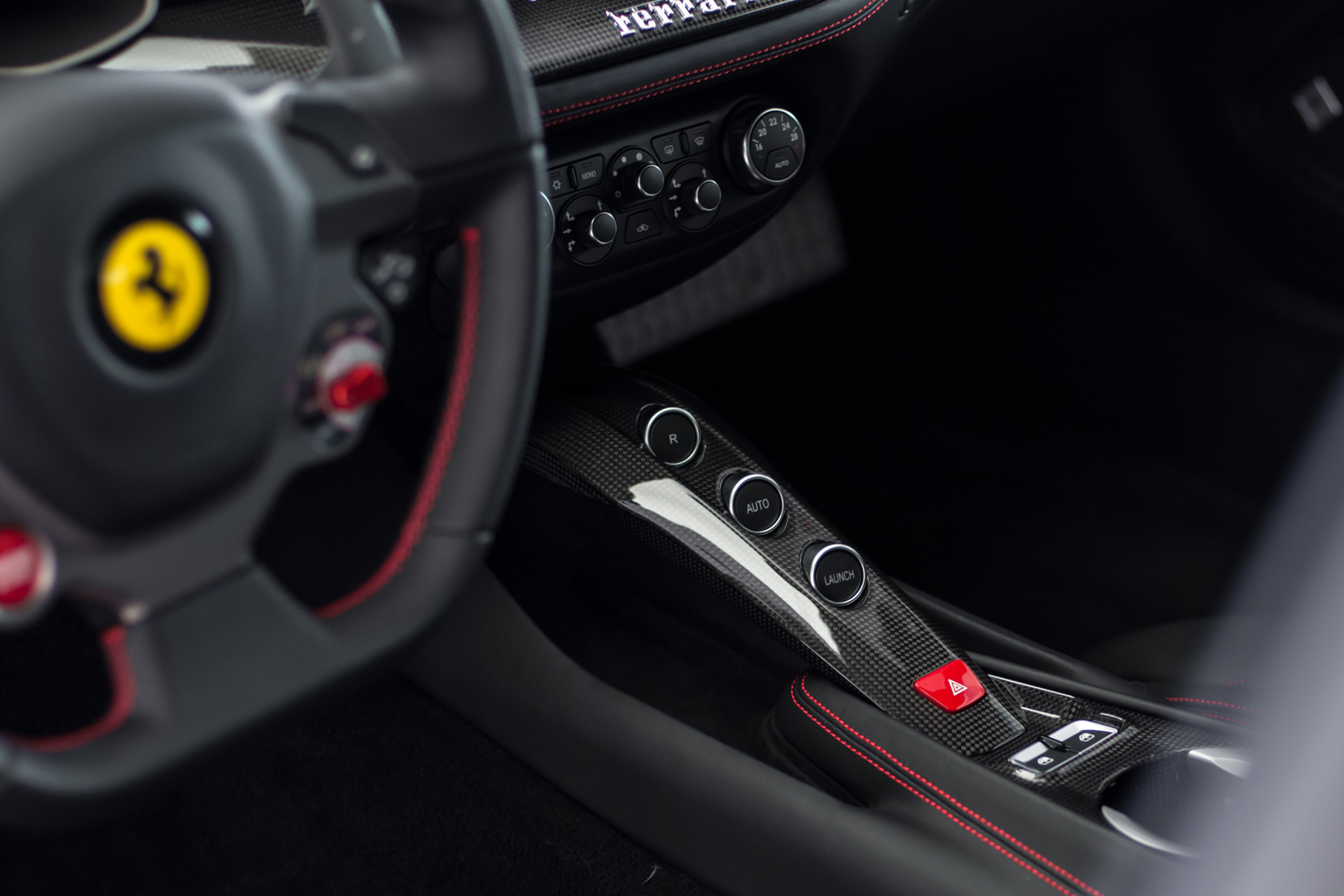 Sercem coupe z Maranello jest 6,3-litrowe V12, które produkuje 740 KM! Ponad 117 KM z litra pojemności. Maksymalny moment obrotowy to 690 Nm z których 80 proc. dostępne jest już od 2500 obr./min.