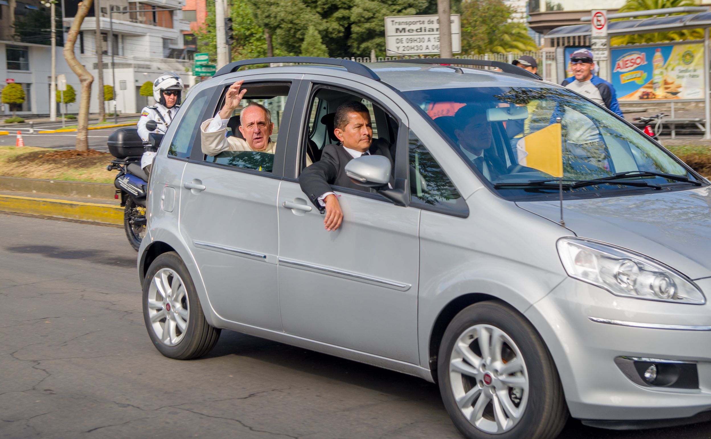 Fiat idea jako auto papieża Franciszka