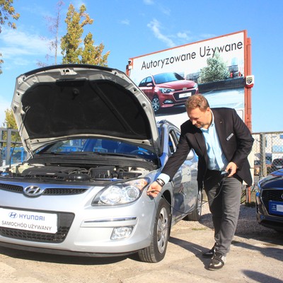 Kup auto jak zawodowiec: oględziny lakieru